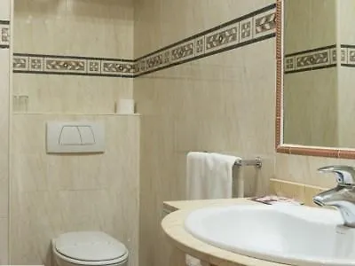 Colon Hotel