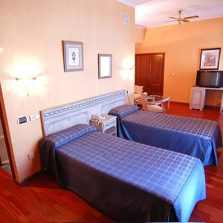Colon Hotel