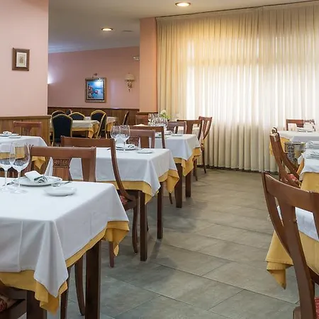 Colon Hotel 3*