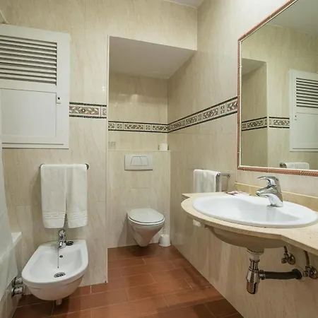 Colon Hotel 3*